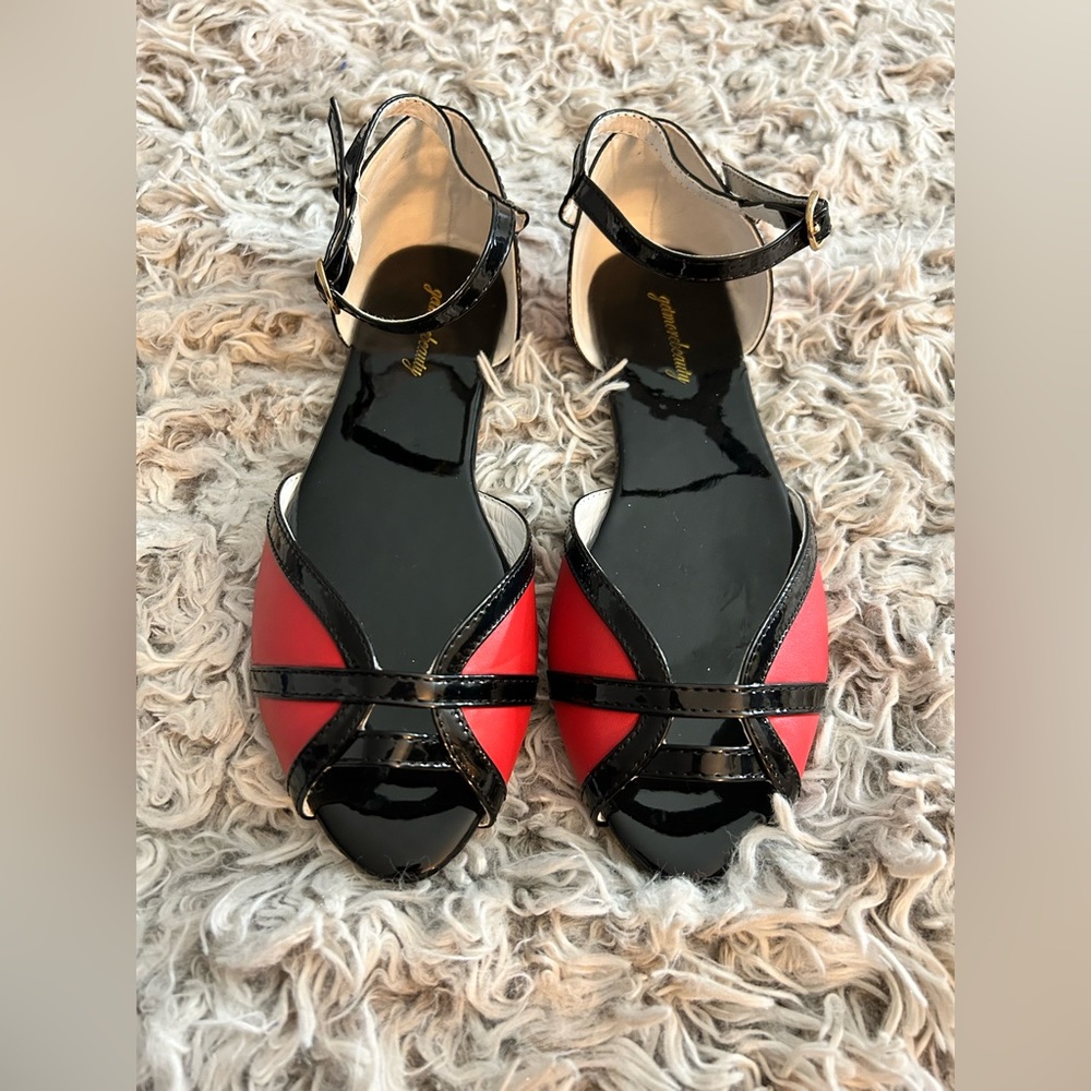 Women's Vintage Open Toes Flat Sandals, Size 8